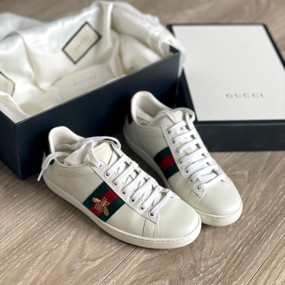 Gucci Sneakers: Women's Ace sneaker with bee
